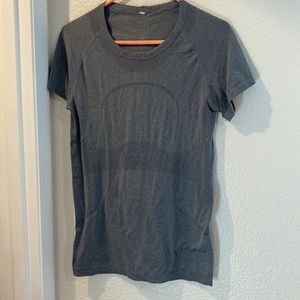 Lululemon swiftly tech short sleeve